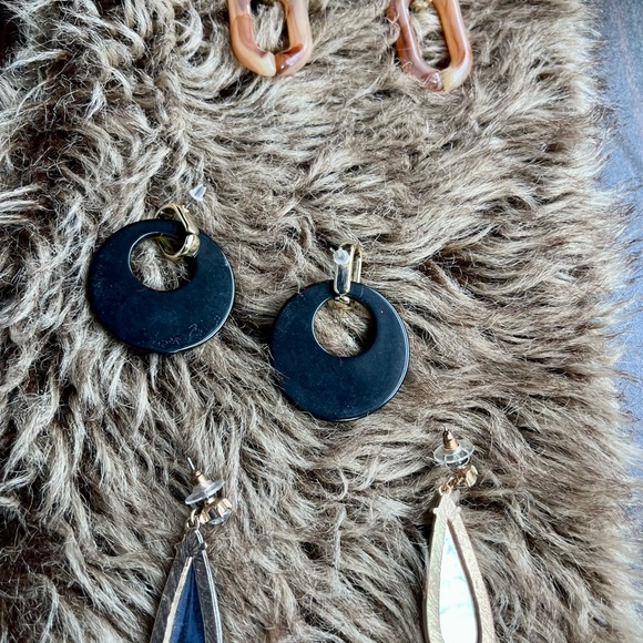 Chic Chunky Dangly Earing set - Picture 5 of 8